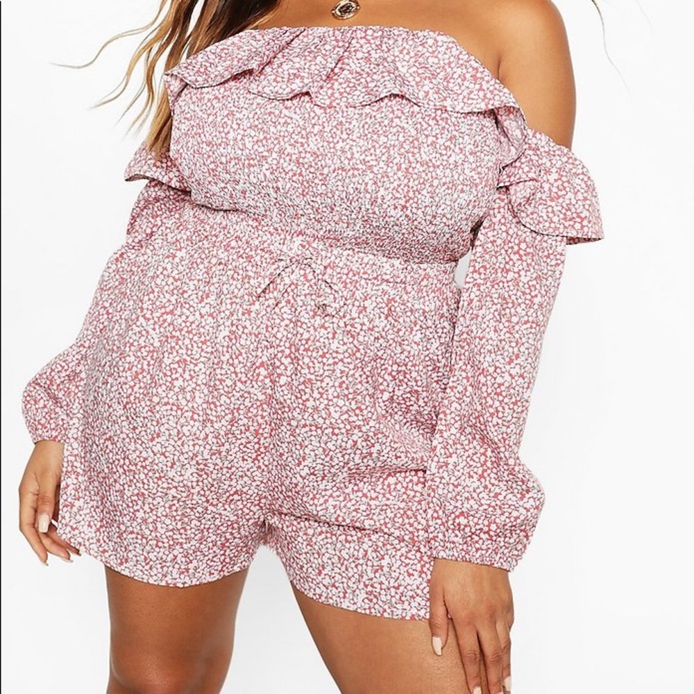 Boohoo off shoulder top and shorts set NWT